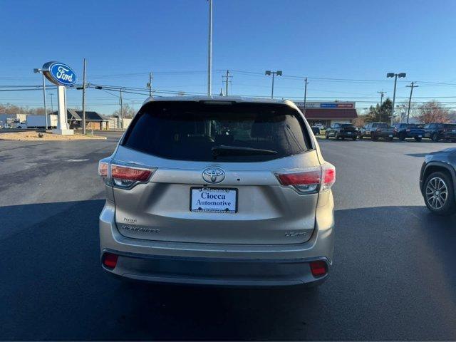 used 2016 Toyota Highlander car, priced at $16,995