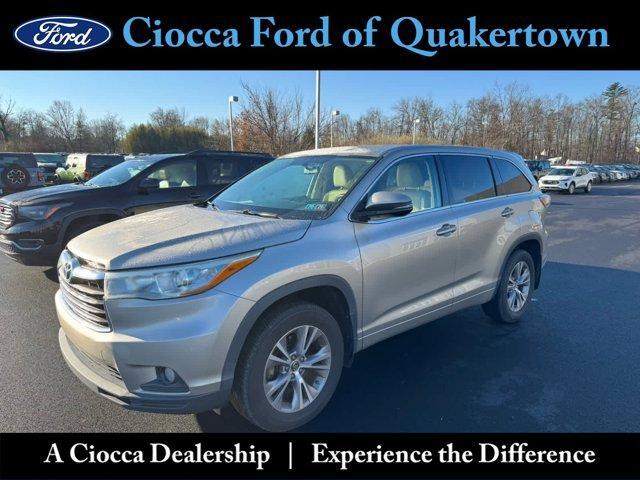 used 2016 Toyota Highlander car, priced at $16,995