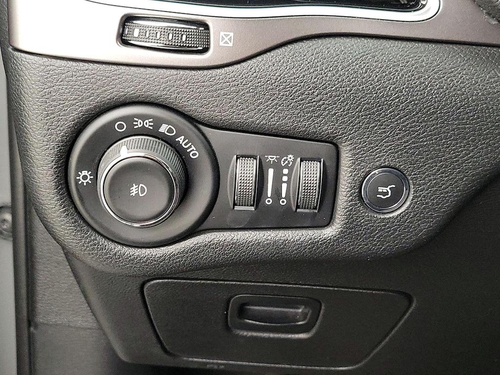 used 2019 Jeep Cherokee car, priced at $20,998