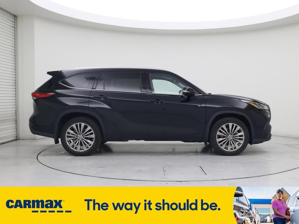 used 2022 Toyota Highlander car, priced at $46,998