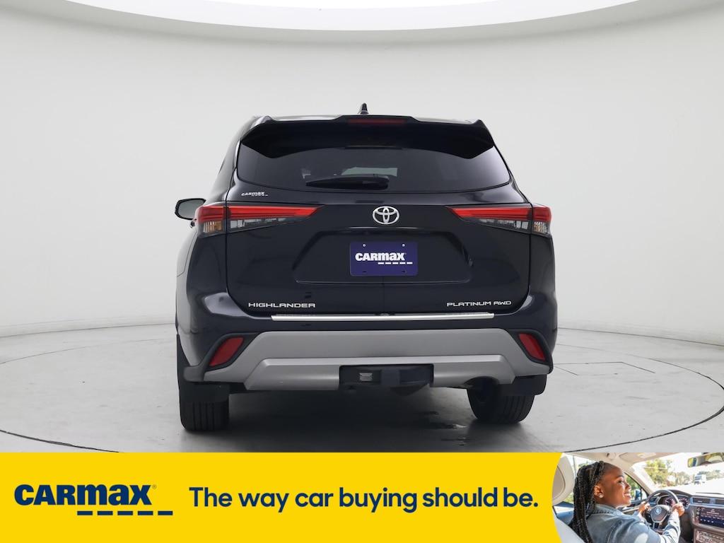 used 2022 Toyota Highlander car, priced at $46,998