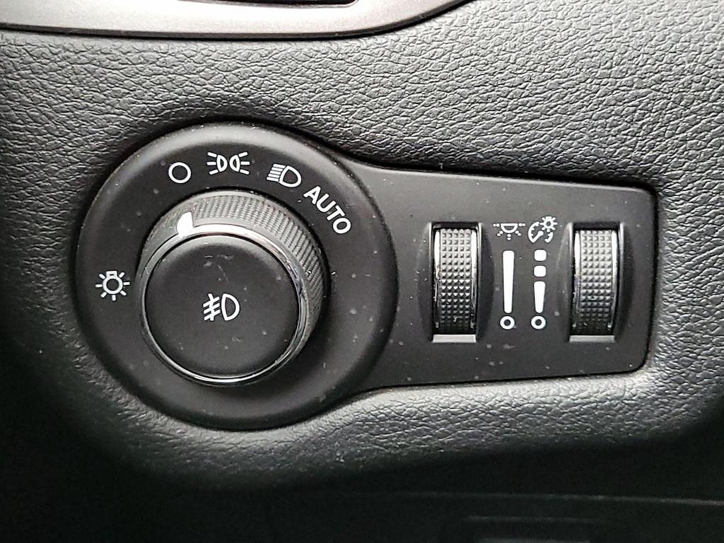 used 2019 Jeep Cherokee car, priced at $18,998