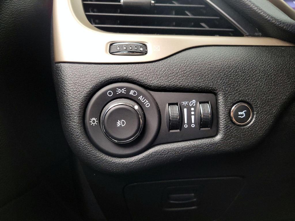 used 2014 Jeep Cherokee car, priced at $12,998