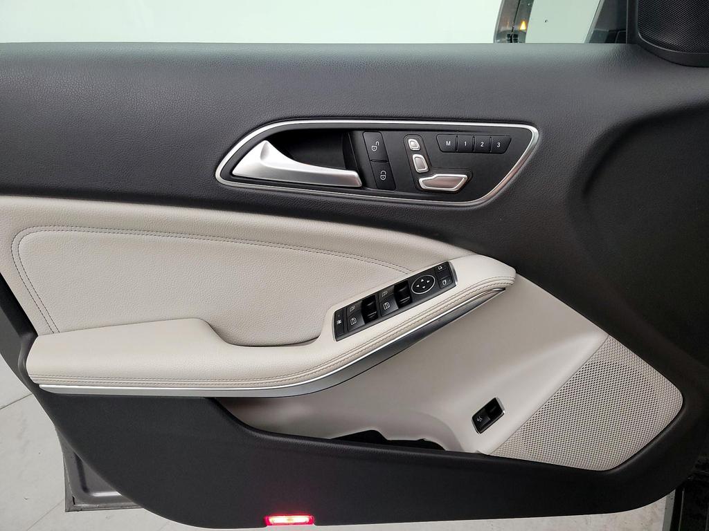 used 2020 Mercedes-Benz GLA 250 car, priced at $20,998