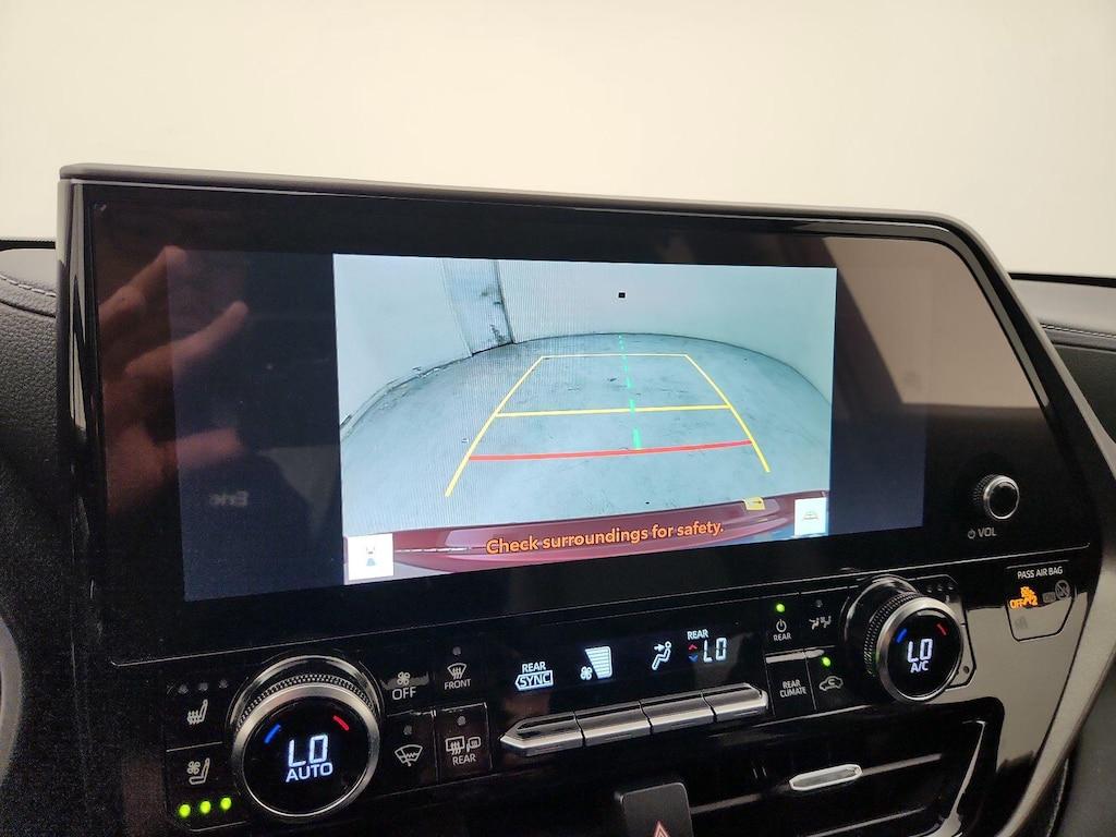 used 2023 Toyota Highlander car, priced at $42,998
