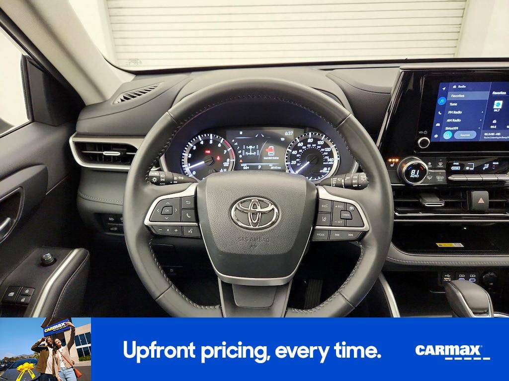 used 2023 Toyota Highlander car, priced at $37,998