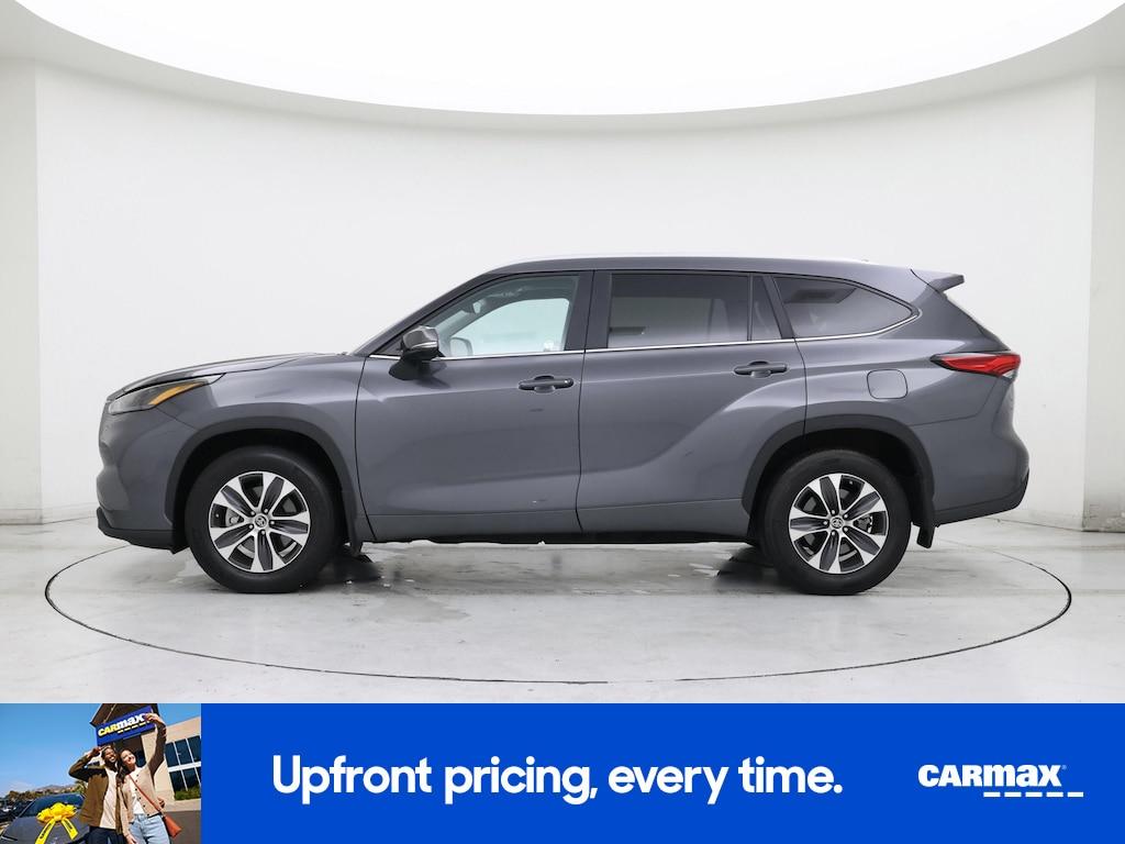 used 2023 Toyota Highlander car, priced at $37,998