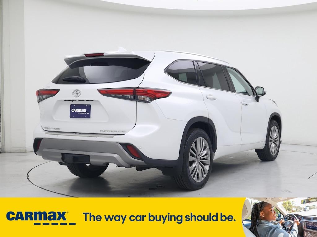 used 2022 Toyota Highlander car, priced at $47,998