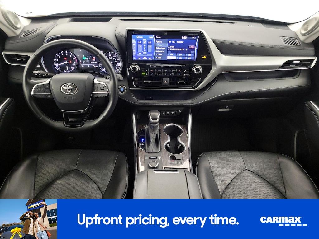 used 2021 Toyota Highlander car, priced at $36,998