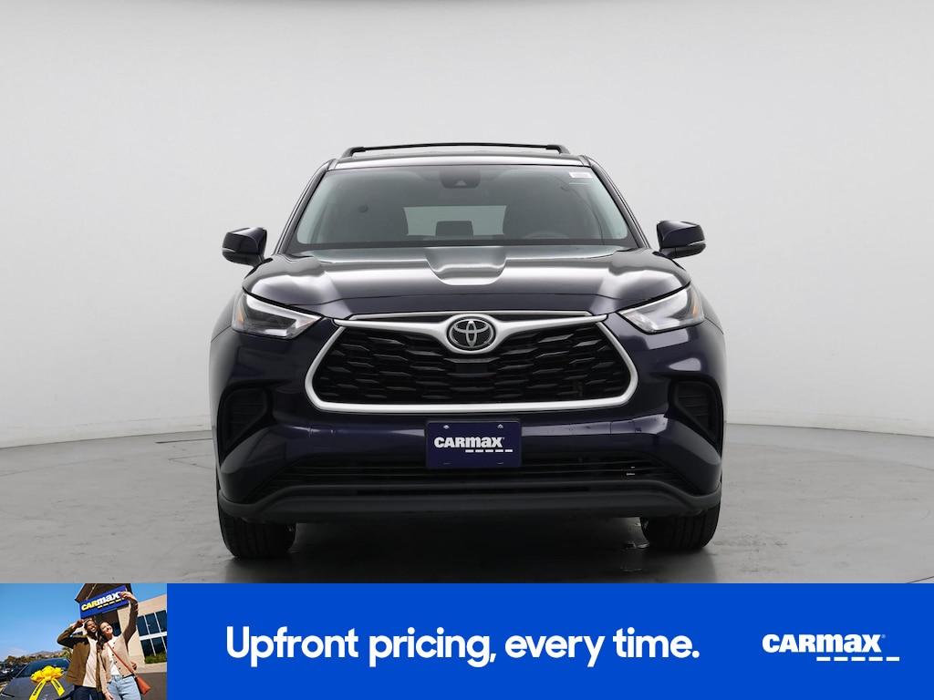 used 2023 Toyota Highlander car, priced at $27,998