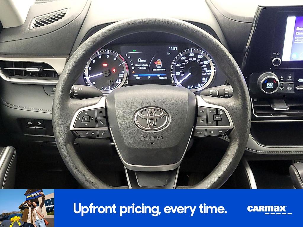 used 2023 Toyota Highlander car, priced at $27,998