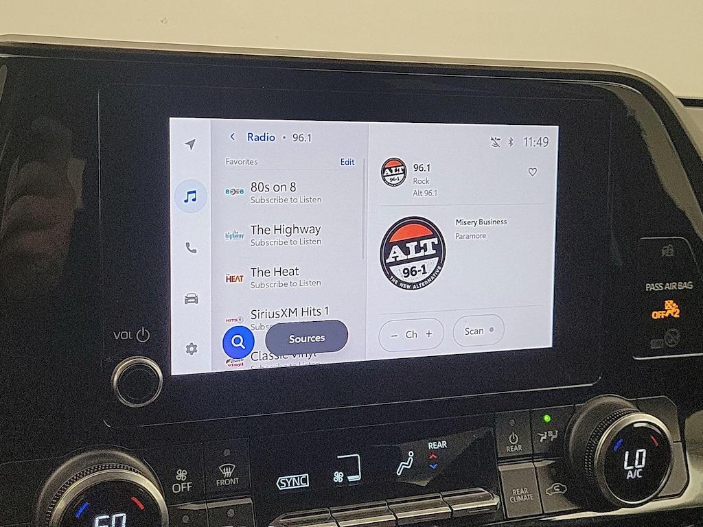 used 2023 Toyota Highlander car, priced at $27,998