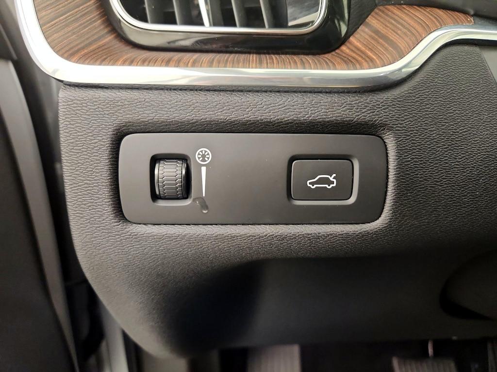 used 2020 Volvo XC60 car, priced at $32,998