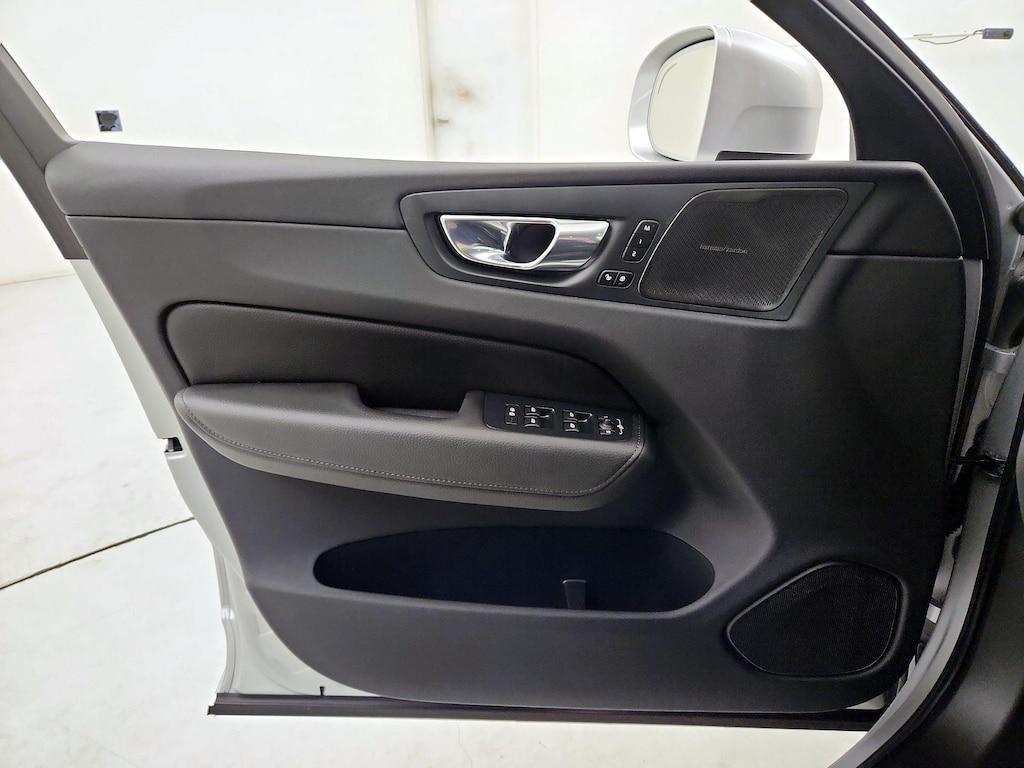 used 2020 Volvo XC60 car, priced at $32,998