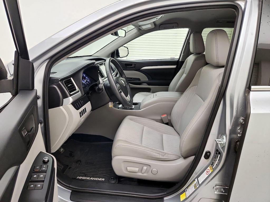 used 2016 Toyota Highlander car, priced at $26,998
