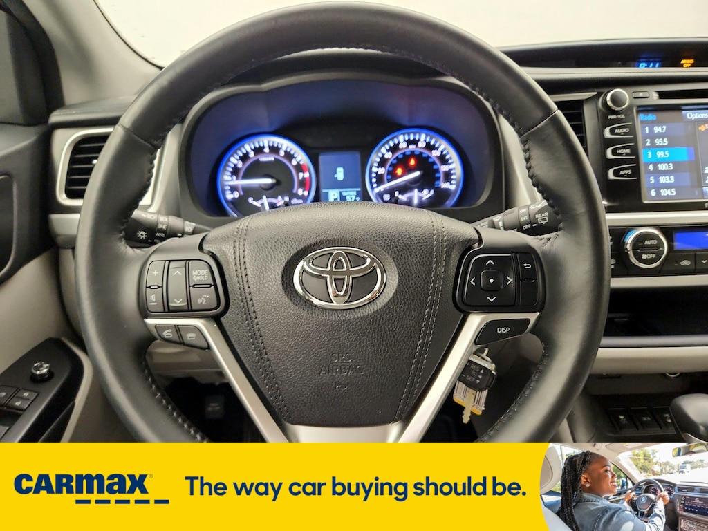 used 2016 Toyota Highlander car, priced at $26,998