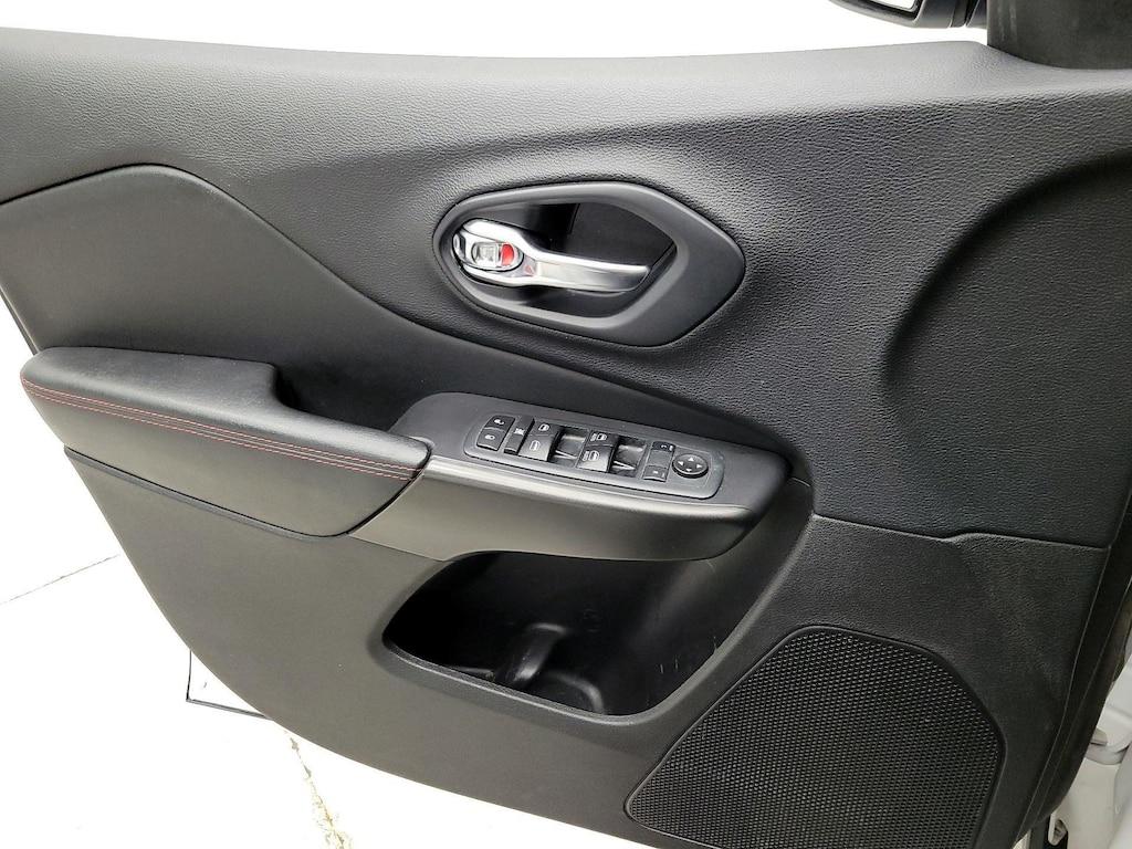 used 2020 Jeep Cherokee car, priced at $21,998
