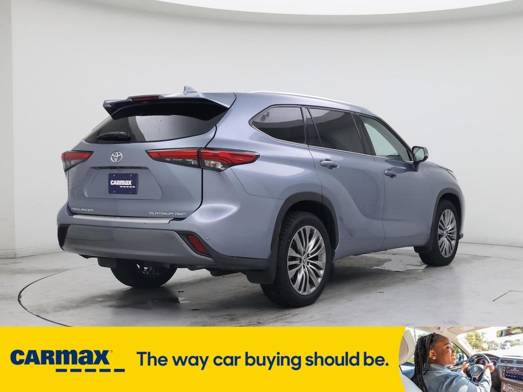 used 2022 Toyota Highlander car, priced at $45,998