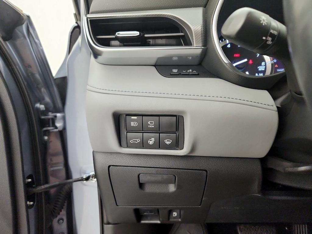 used 2022 Toyota Highlander car, priced at $45,998