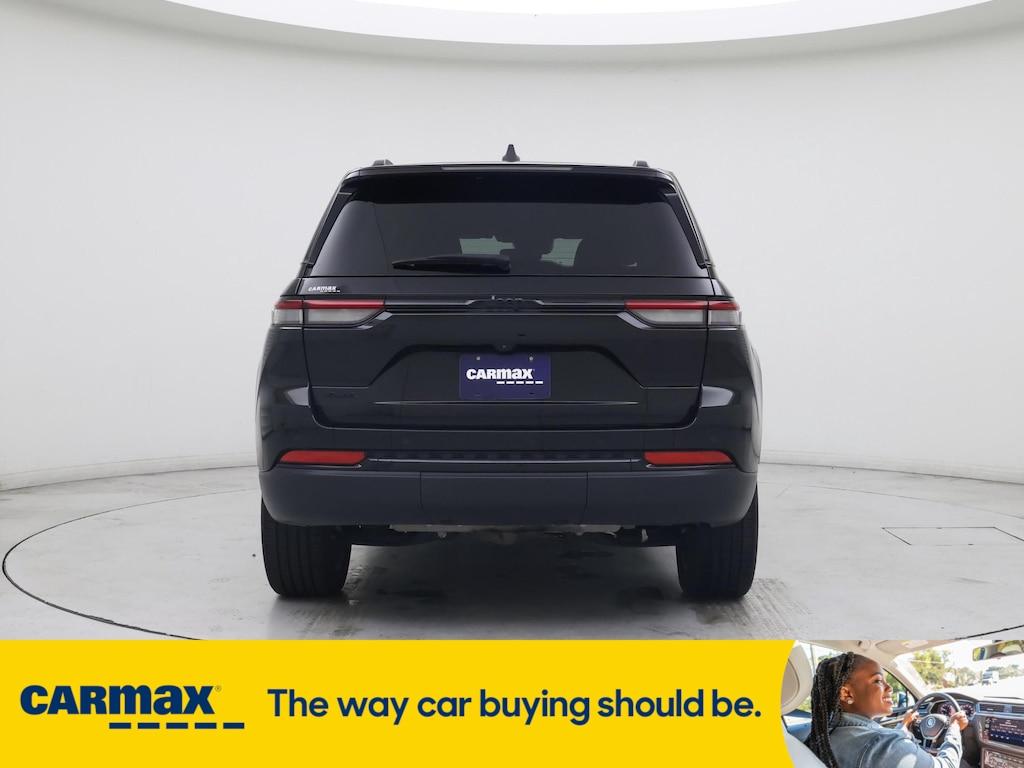 used 2022 Jeep Grand Cherokee car, priced at $34,998