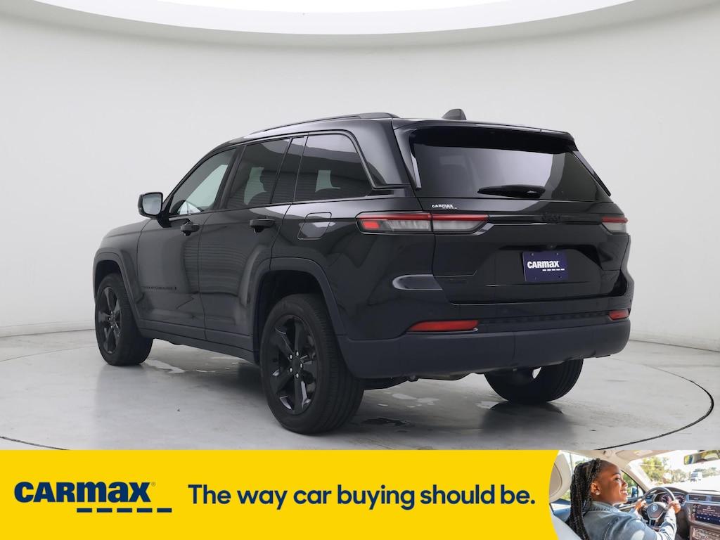 used 2022 Jeep Grand Cherokee car, priced at $34,998