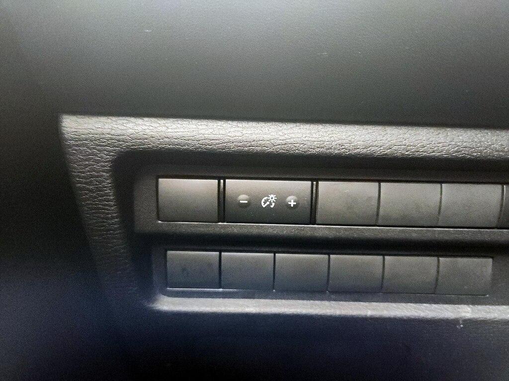 used 2024 Mitsubishi Outlander car, priced at $25,998
