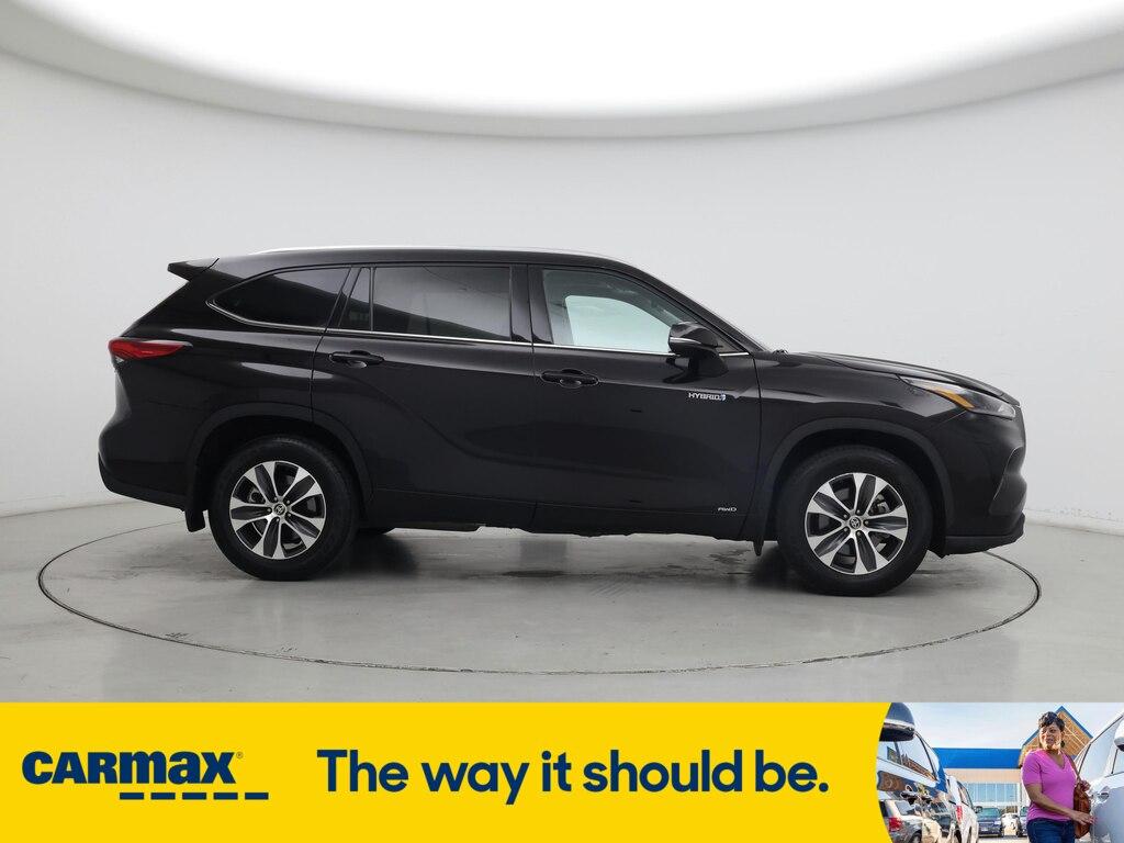 used 2021 Toyota Highlander Hybrid car, priced at $36,998