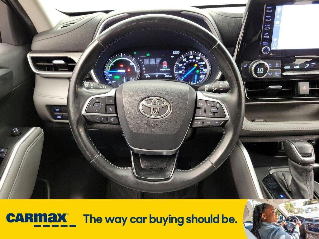 used 2021 Toyota Highlander Hybrid car, priced at $36,998