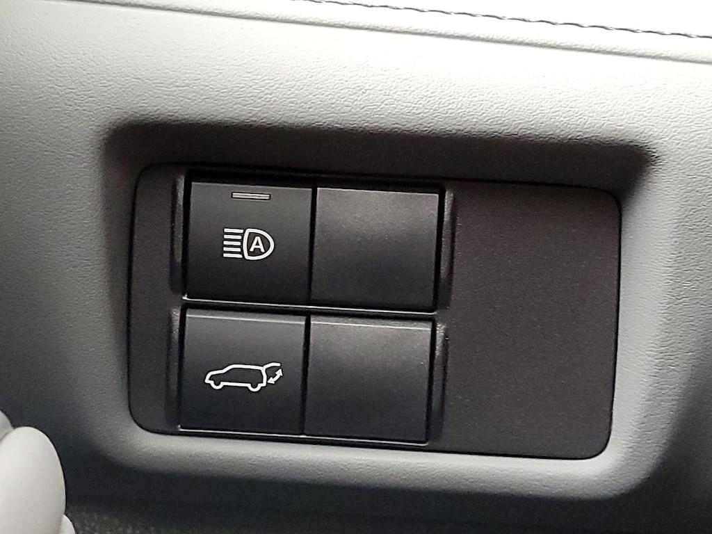 used 2022 Toyota Highlander car, priced at $39,998