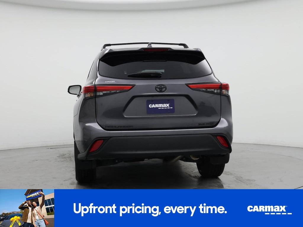used 2022 Toyota Highlander car, priced at $39,998