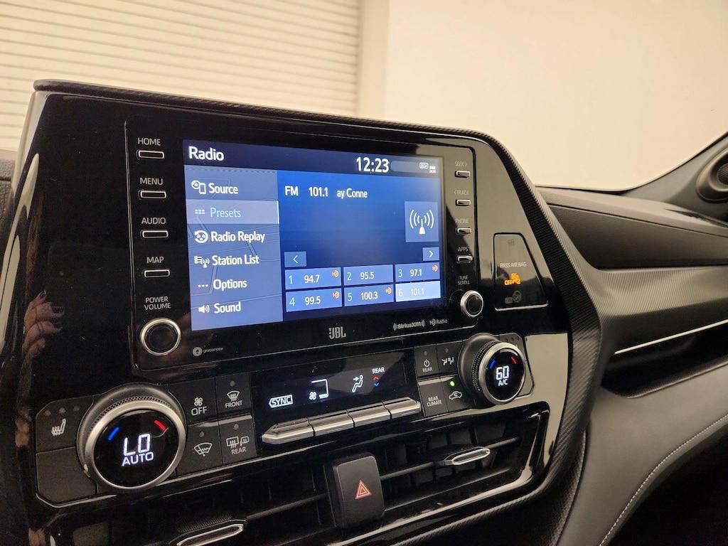 used 2022 Toyota Highlander car, priced at $39,998