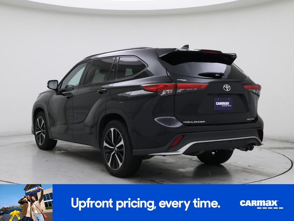 used 2022 Toyota Highlander car, priced at $39,998