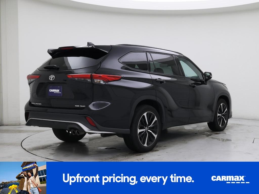 used 2022 Toyota Highlander car, priced at $39,998