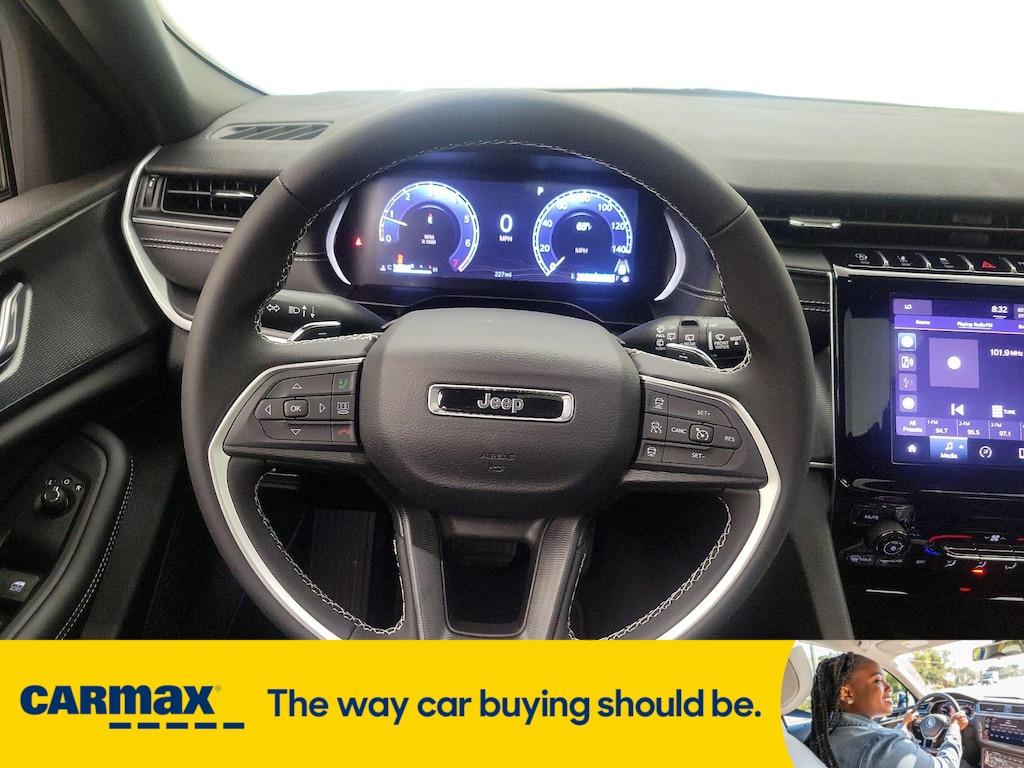 used 2025 Jeep Grand Cherokee car, priced at $35,998