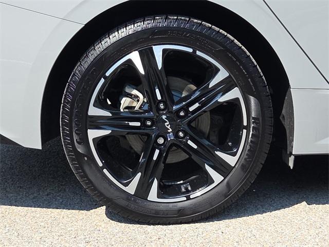used 2022 Kia K5 car, priced at $22,490