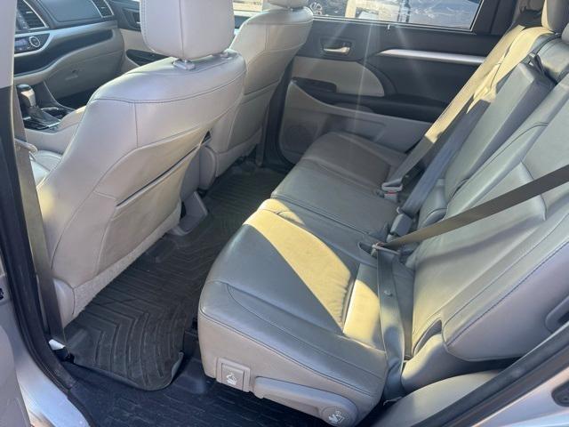 used 2015 Toyota Highlander car, priced at $15,809