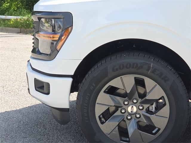 new 2025 Ford F-150 car, priced at $40,796
