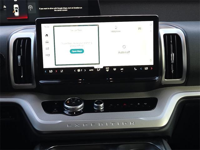 new 2025 Ford Expedition car, priced at $67,053