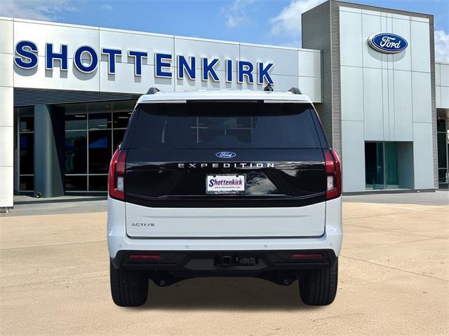new 2025 Ford Expedition car, priced at $67,053