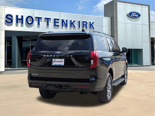 new 2025 Ford Expedition car, priced at $67,142