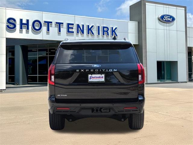 new 2025 Ford Expedition car, priced at $67,142