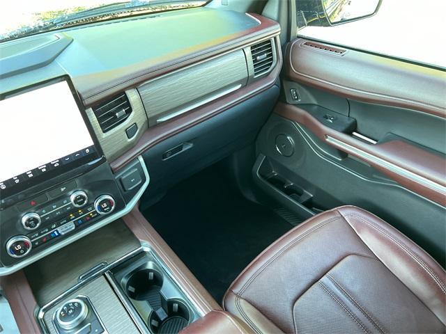 used 2023 Ford Expedition car, priced at $50,947