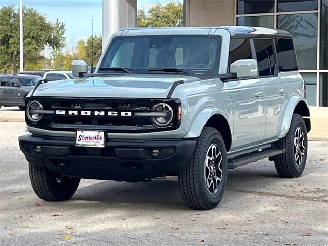 new 2024 Ford Bronco car, priced at $52,558