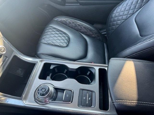 used 2024 Ford Edge car, priced at $27,902