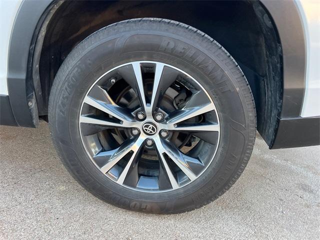 used 2019 Toyota Highlander car, priced at $22,571