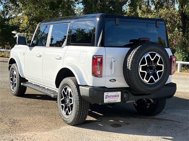 new 2024 Ford Bronco car, priced at $52,277