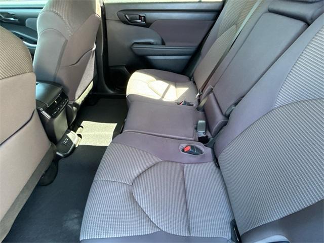 used 2022 Toyota Highlander car, priced at $36,337