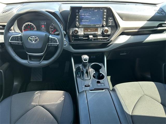 used 2022 Toyota Highlander car, priced at $36,337