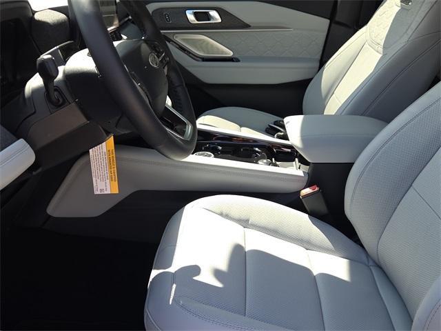 new 2025 Ford Explorer car, priced at $54,426