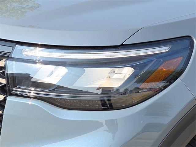 new 2025 Ford Explorer car, priced at $42,777